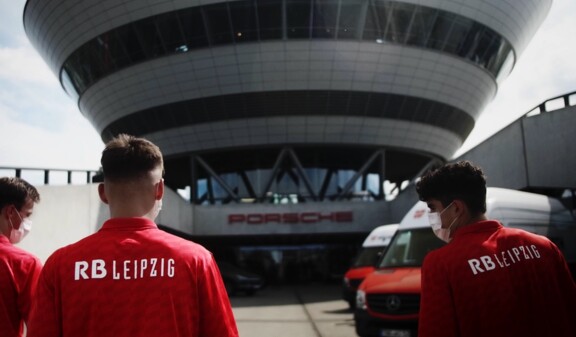 Thumbnail_Porsche_Talent_Team Large